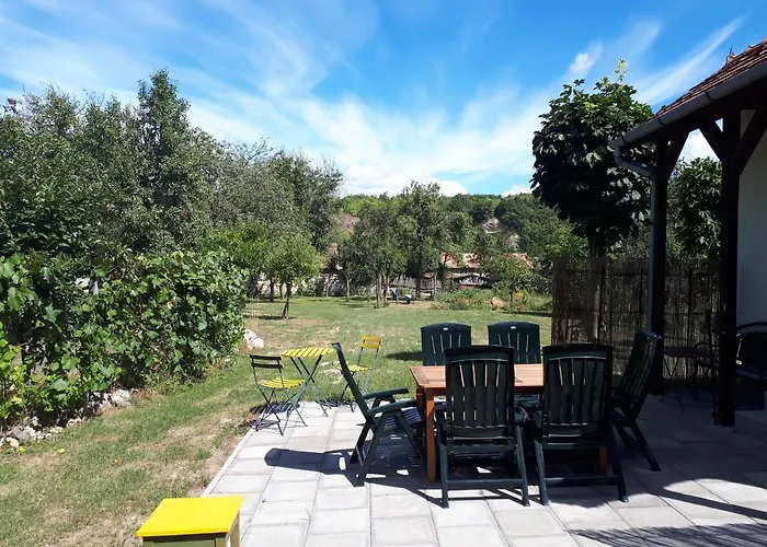 Case de vacanță Patak Ueduelohaz *